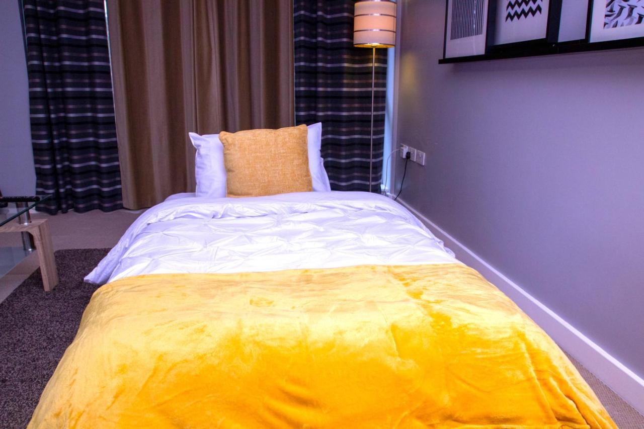Allen Luxury Apartment Coventry Extérieur photo