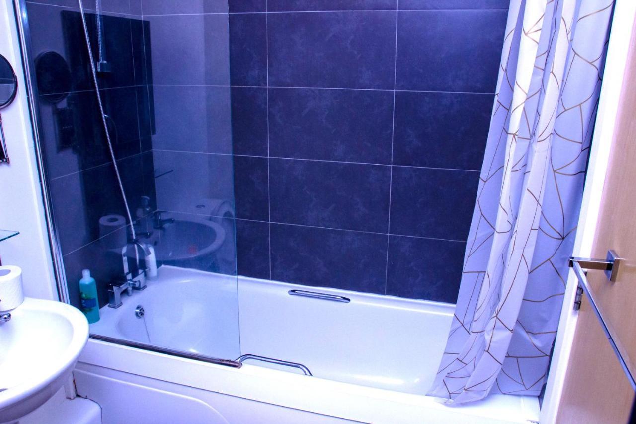 Allen Luxury Apartment Coventry Extérieur photo
